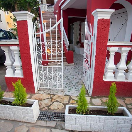 Anatoli Studios In Front Of The Beach Mesongí Екстериор снимка