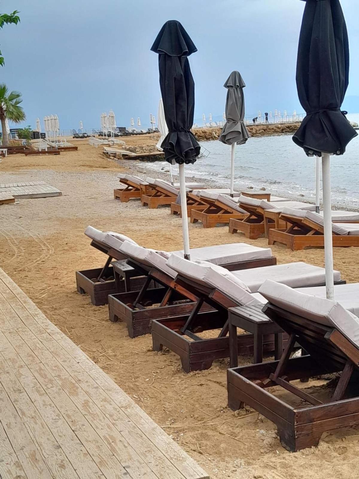 Anatoli Studios In Front Of The Beach Mesongí Екстериор снимка
